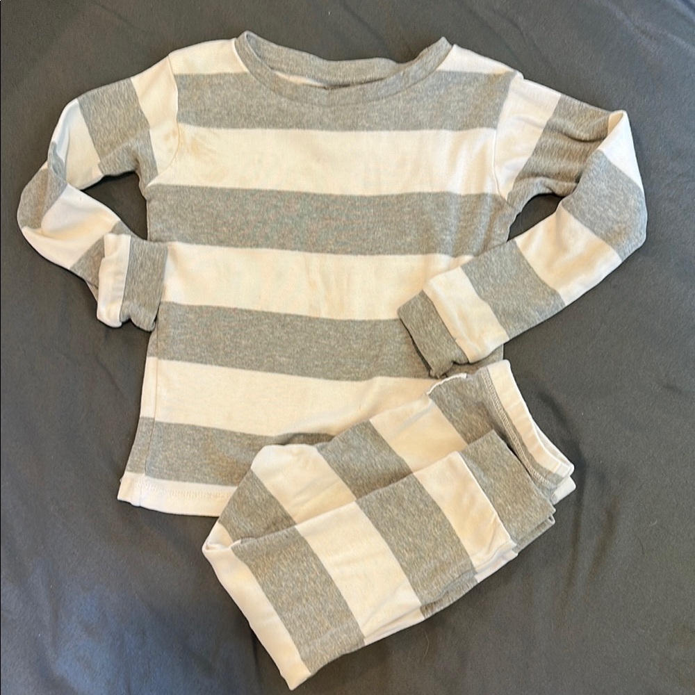 Burt’s Bees Striped Gray and White Kids Pajamas, size 3T